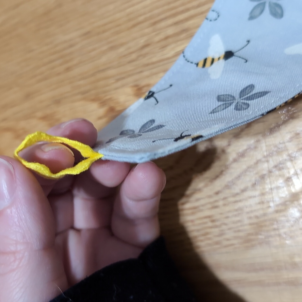 Bee Patterned Bookmark - Picture 2 of 3